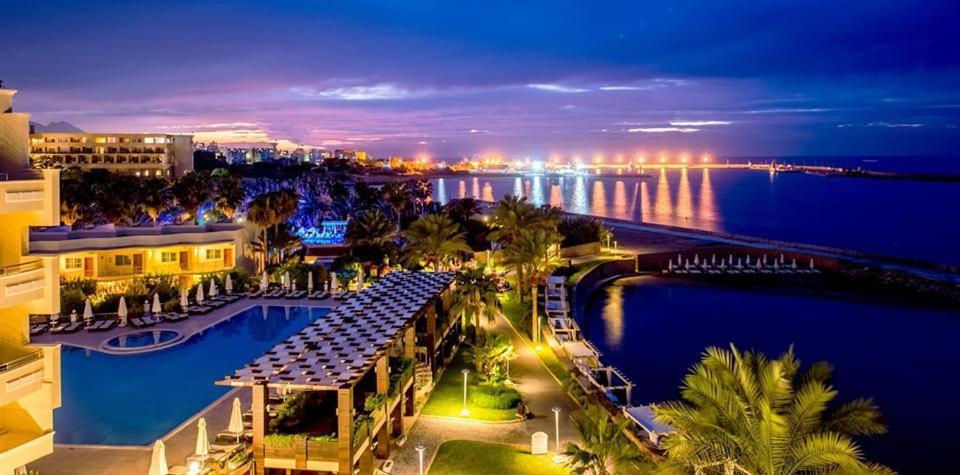 Vuni Palace Premium Hotel & Spa & Casino Beachfront Location ! Kyrenia  Luaran gambar